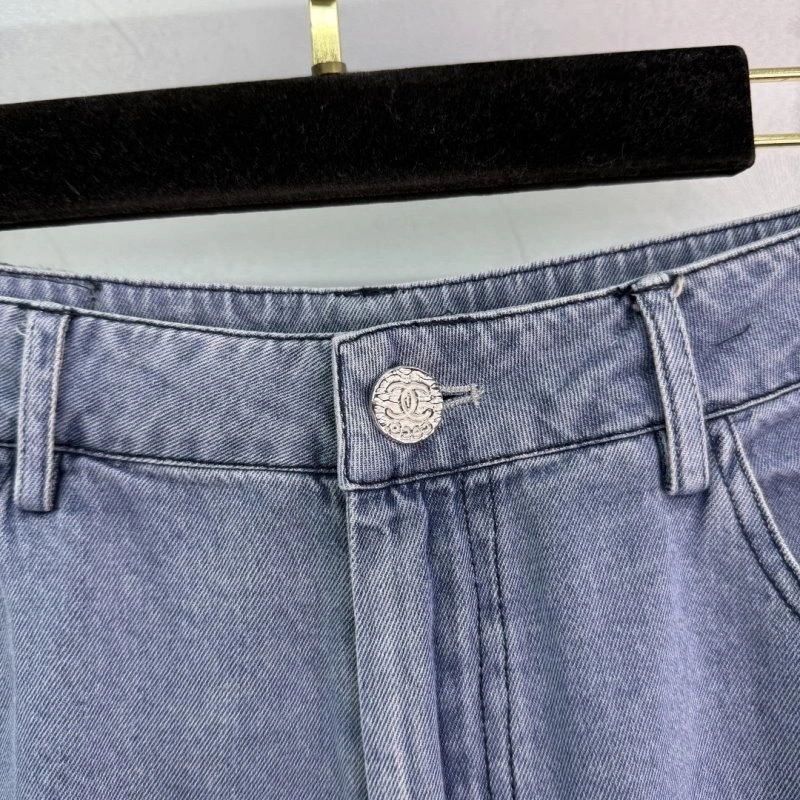 Chanel Short Pants Minimalist 108785