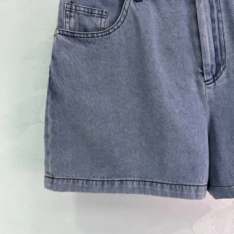 Chanel Short Pants Minimalist 108785