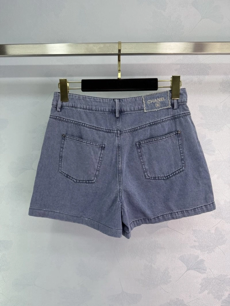 Chanel Short Pants Minimalist 108785