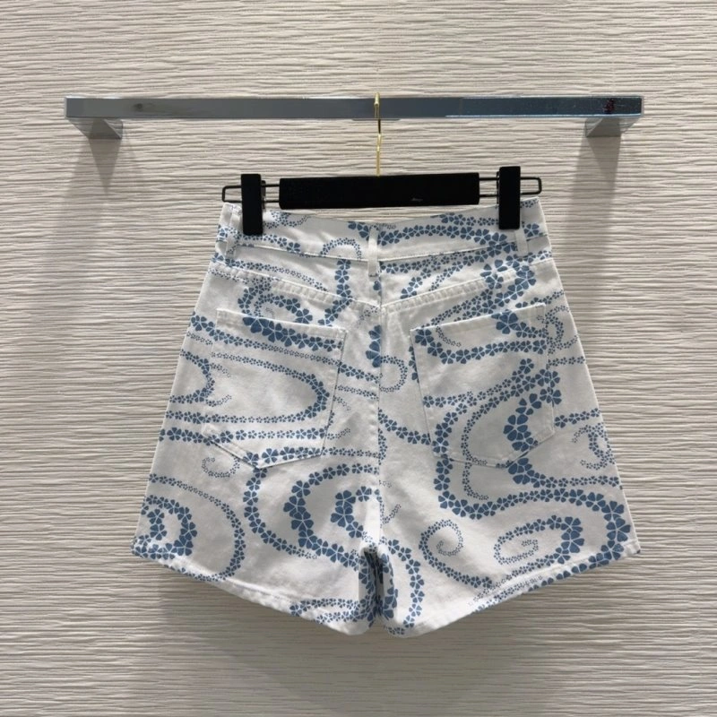 Chanel Short Pants Fashionable 108757