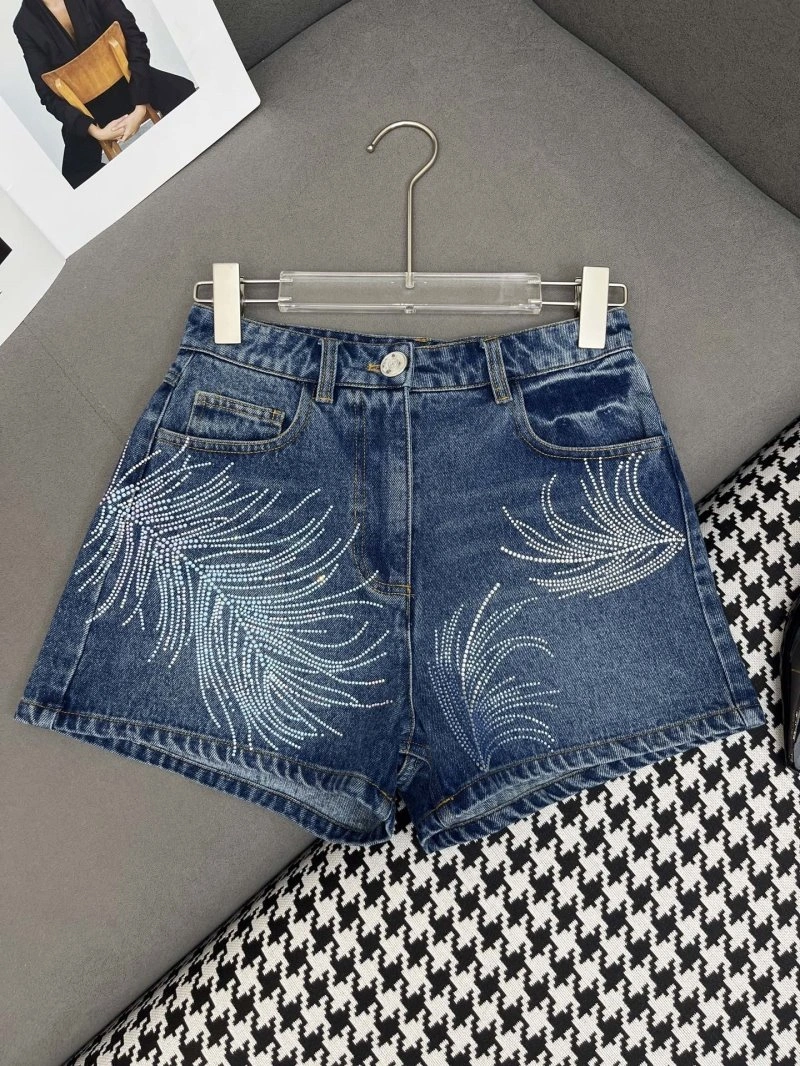 Chanel Short Pants Sleek 108763