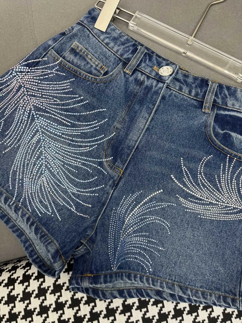 Chanel Short Pants Sleek 108763