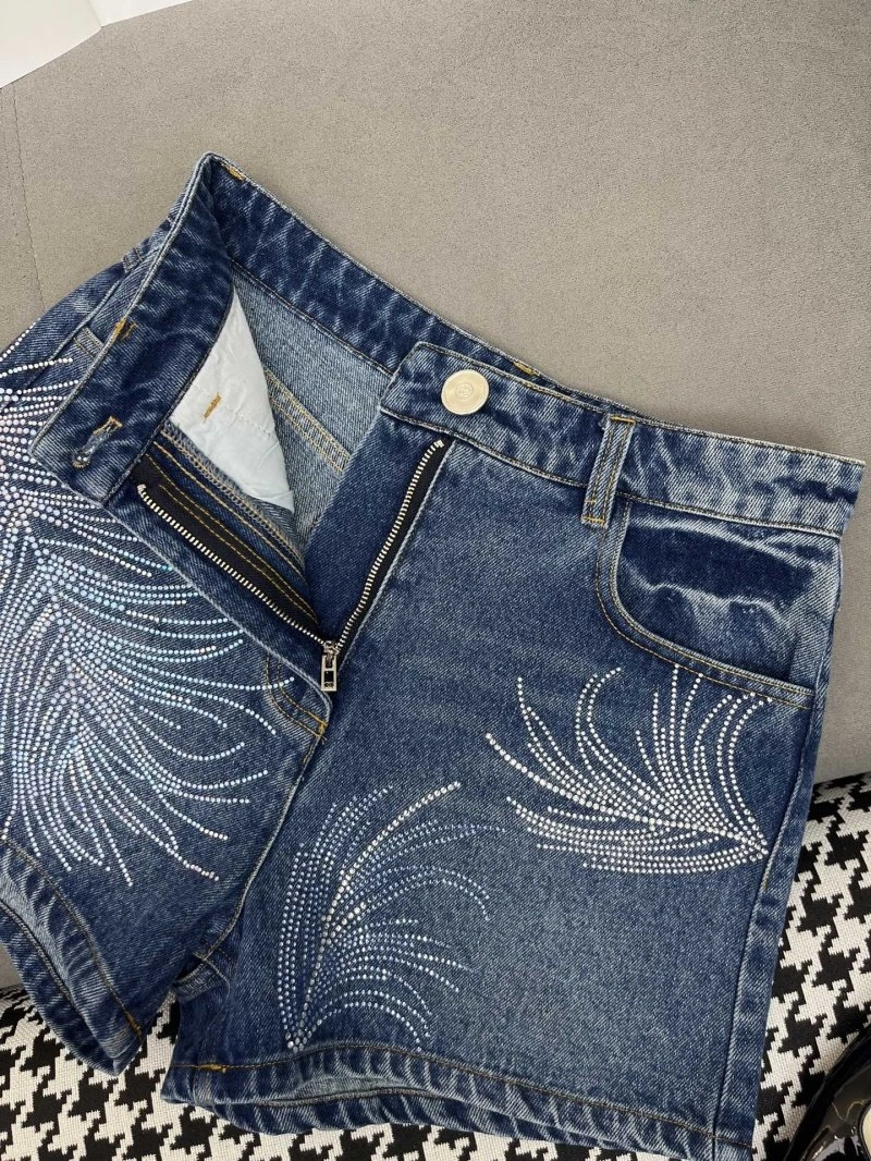 Chanel Short Pants Sleek 108763