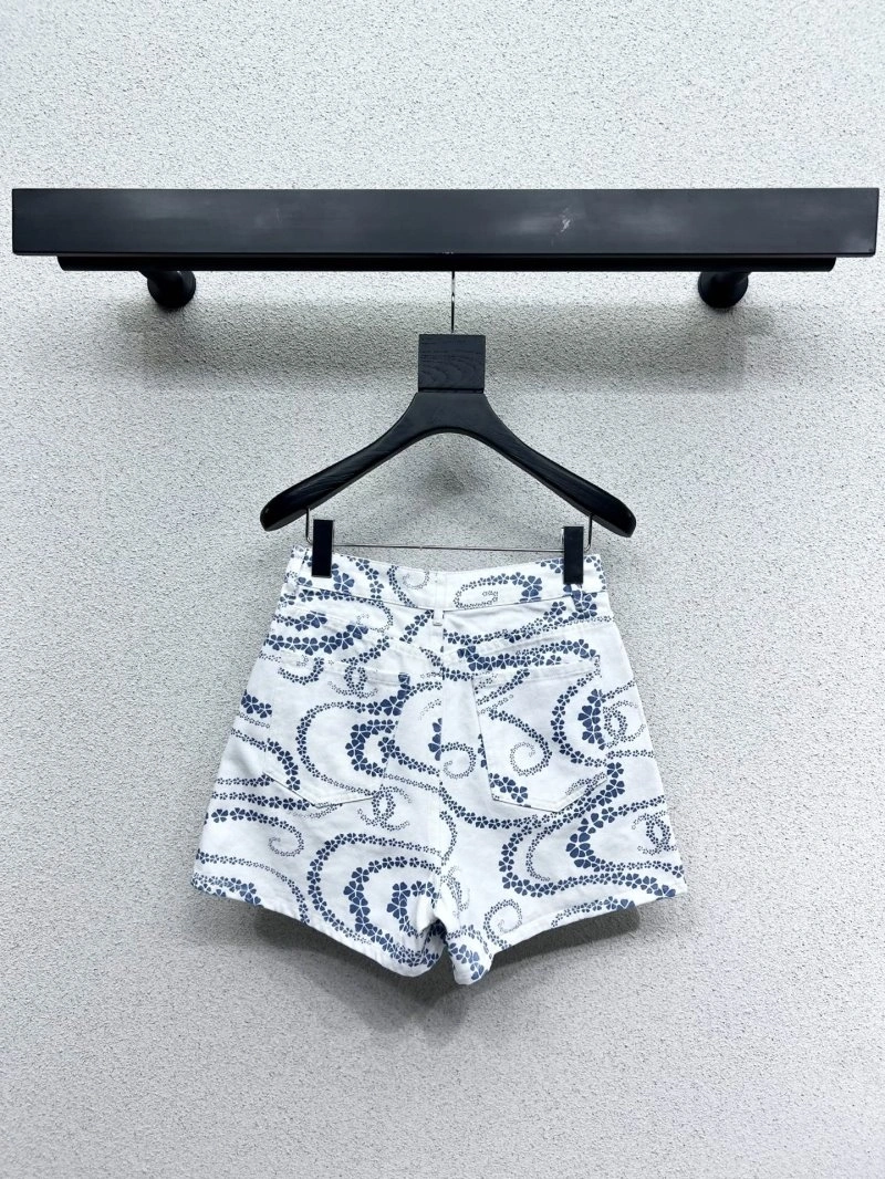 Chanel Short Pants Bright 108770