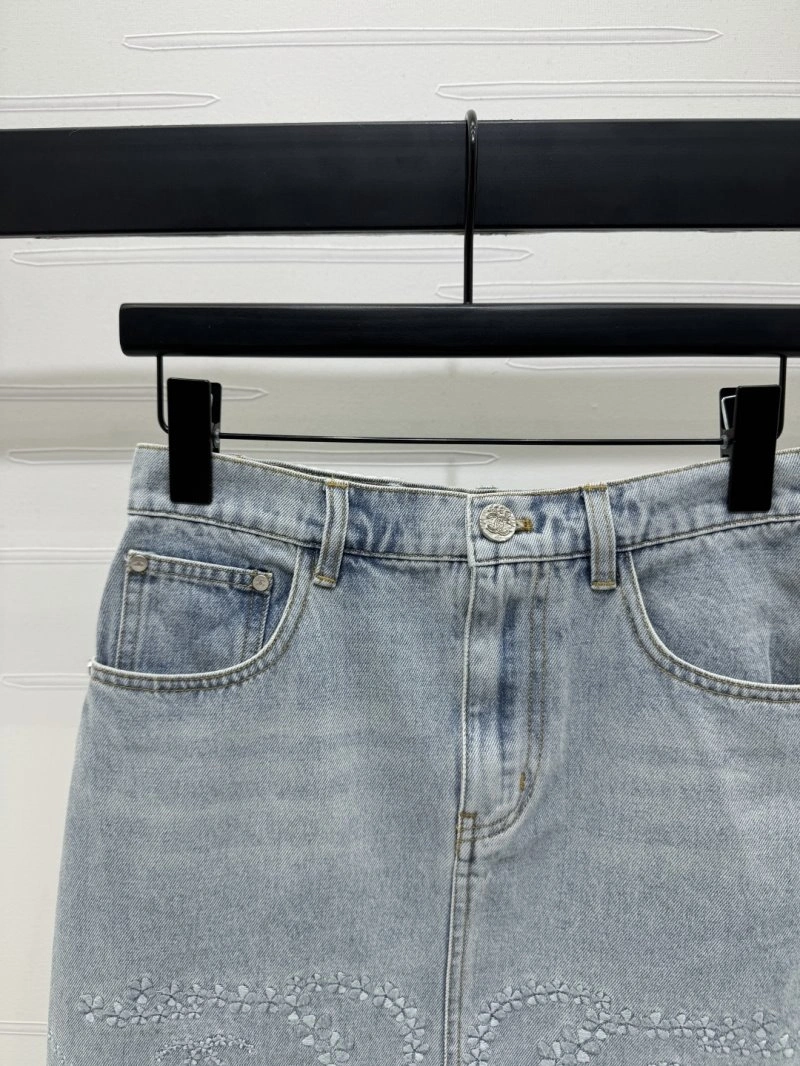 Neat Chanel Short Pants 108773
