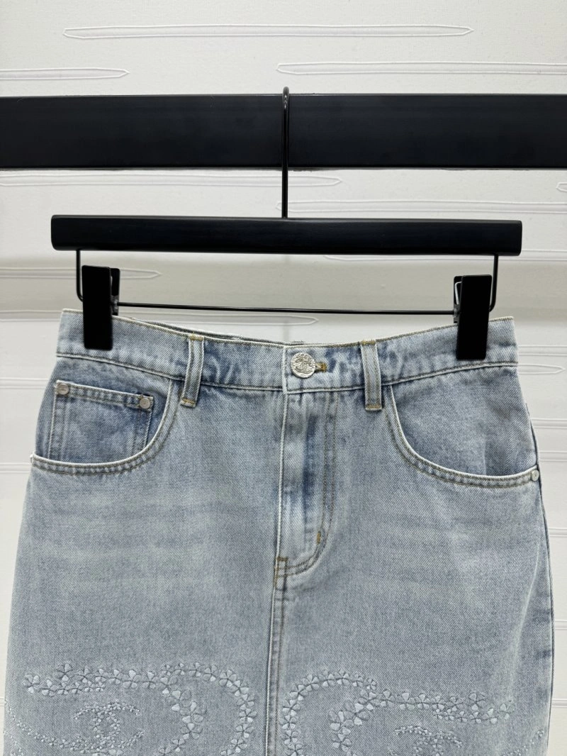 Neat Chanel Short Pants 108773