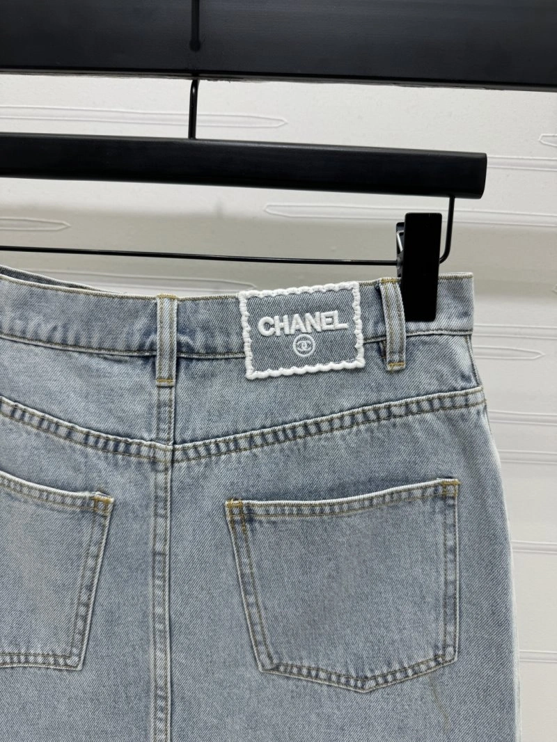 Neat Chanel Short Pants 108773