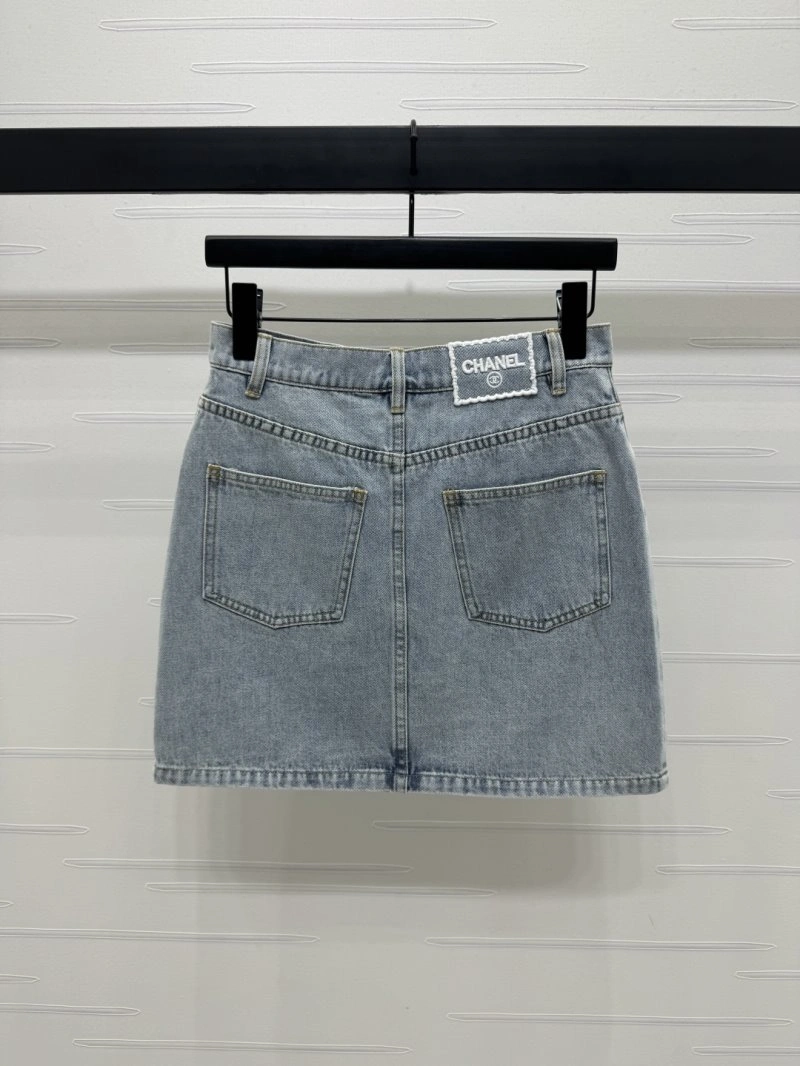 Neat Chanel Short Pants 108773