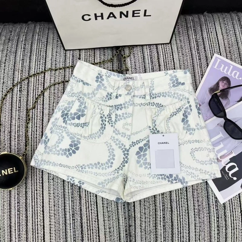 Chanel Short Pants Sporty 110416