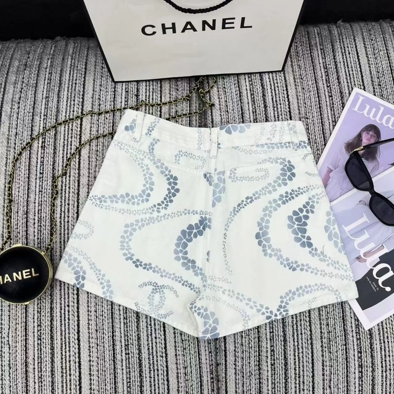 Chanel Short Pants Sporty 110416