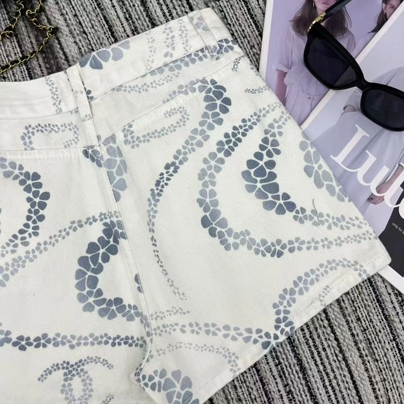 Chanel Short Pants Sporty 110416