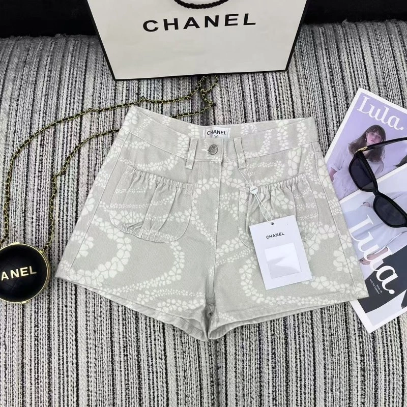 Chic Chanel Short Pants 110427