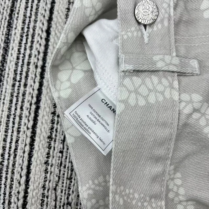 Chic Chanel Short Pants 110427