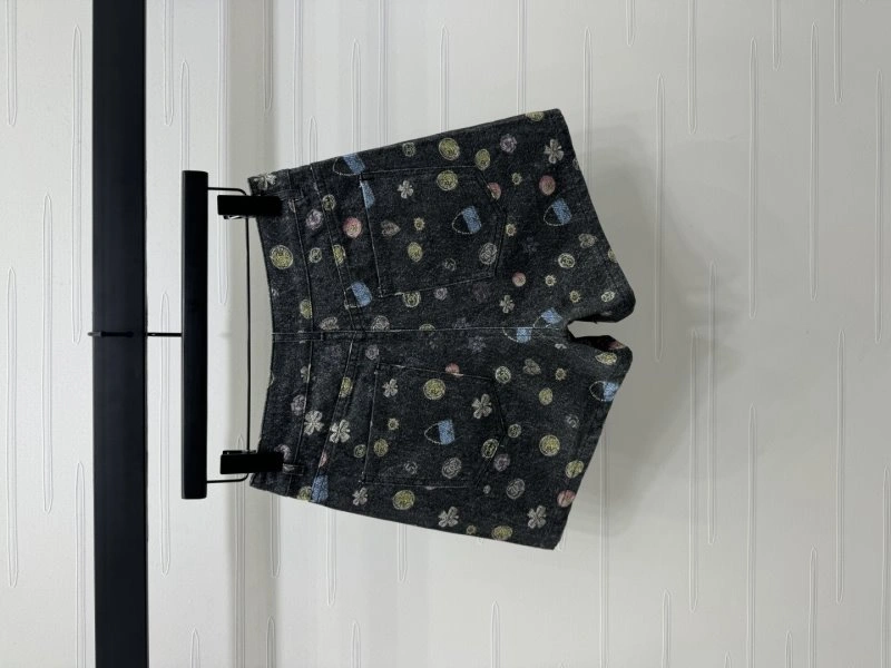 Chanel Short Pants Sophisticated 110419
