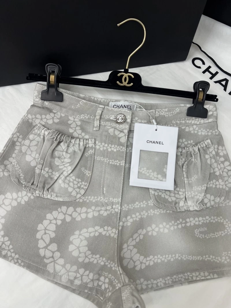 Chanel Short Pants Sustainable 110410