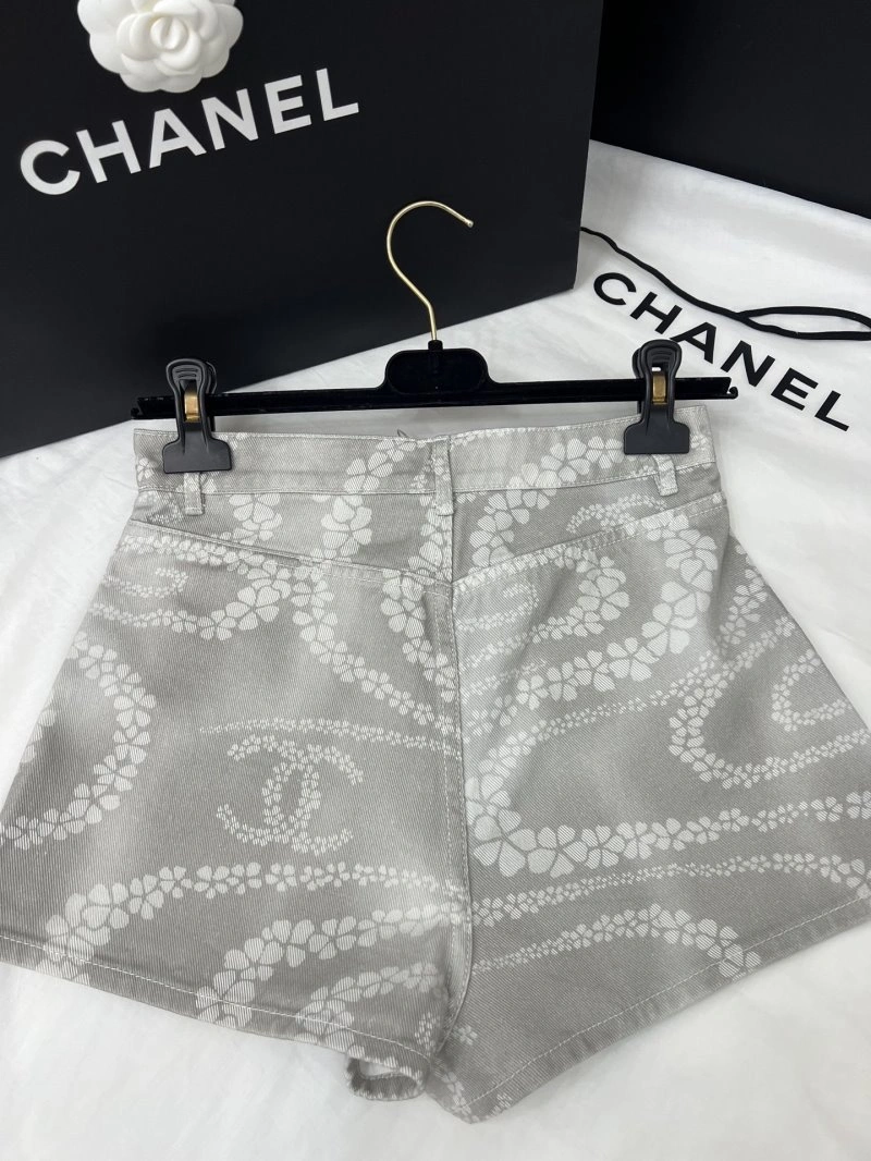 Chanel Short Pants Sustainable 110410
