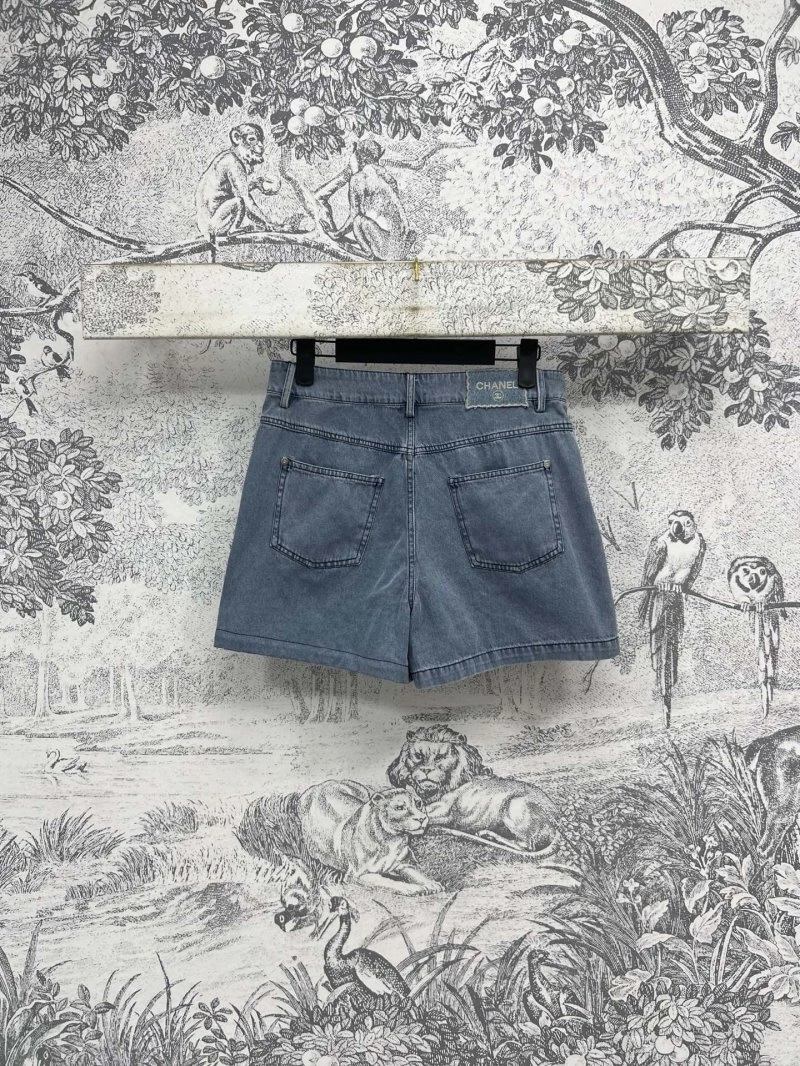 RelaxedFit Chanel Short Pants 108095
