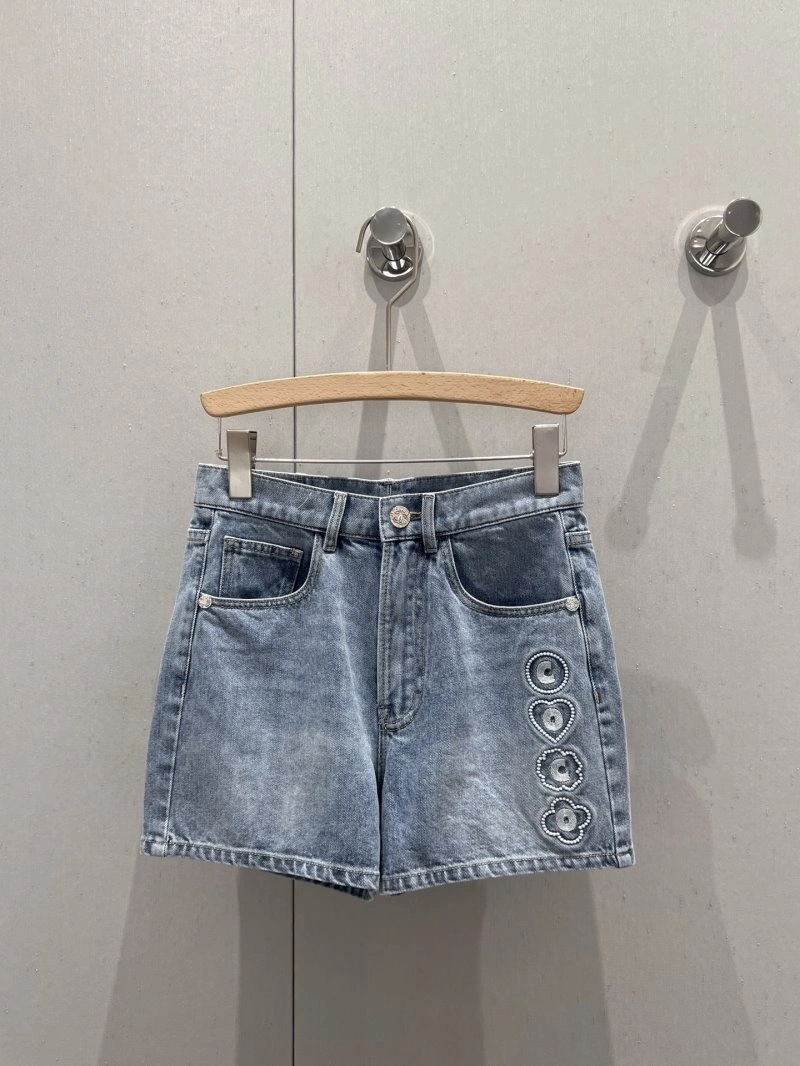 Chanel Short Pants Effortless 108093