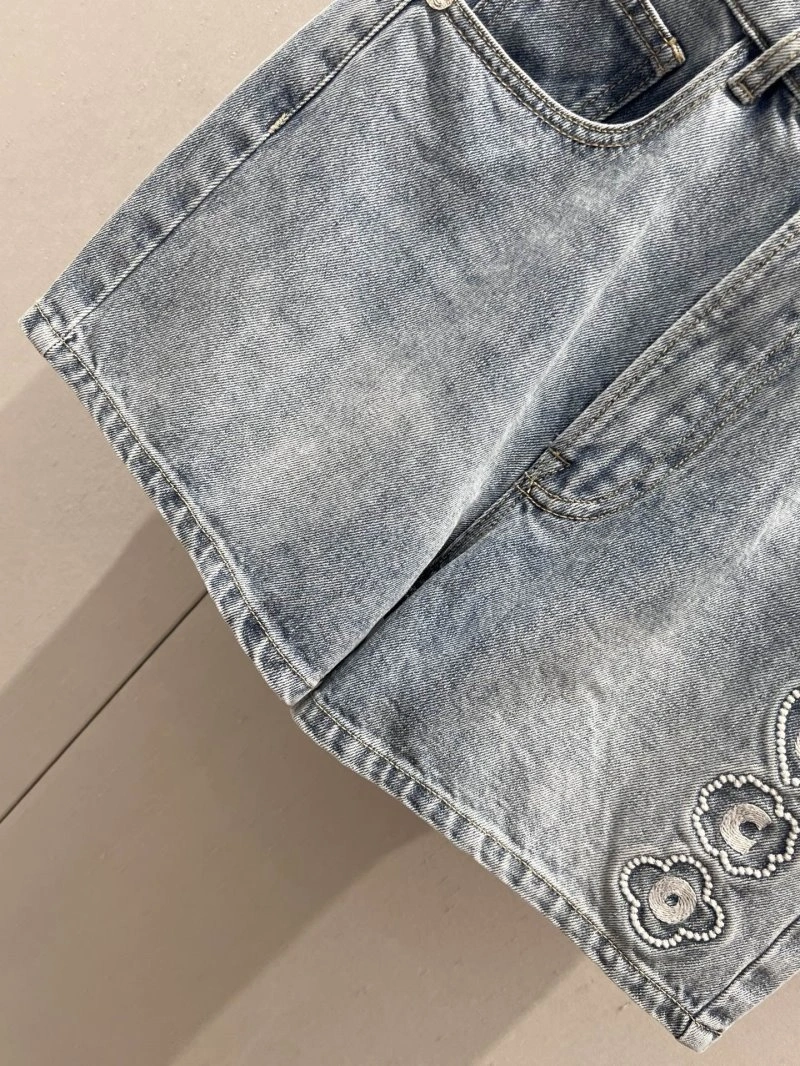 Chanel Short Pants Effortless 108093