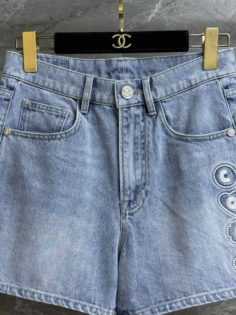 Chanel Short Pants AllSeason 108092