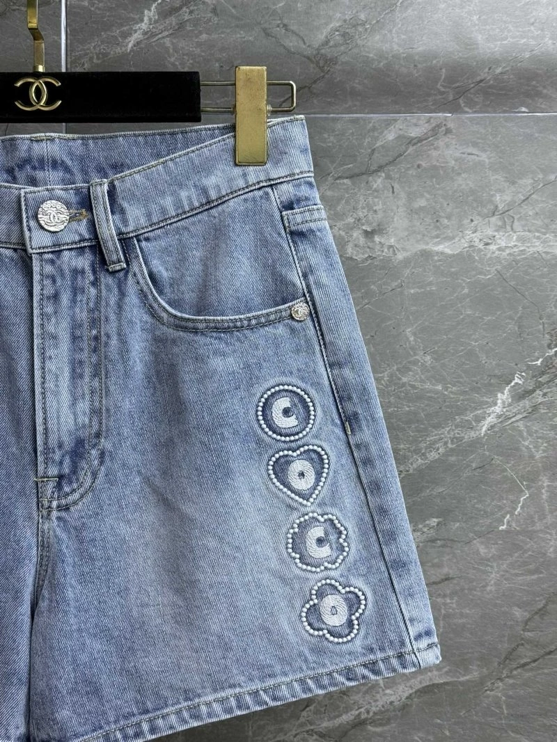 Chanel Short Pants AllSeason 108092