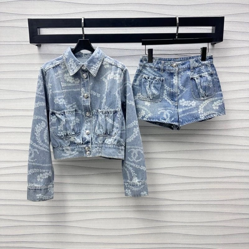 Chanel Short Pants Lightweight 108091