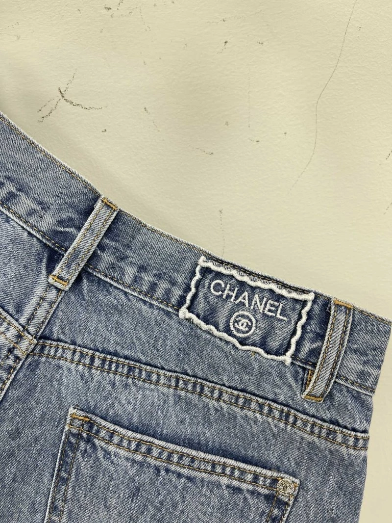 Chanel Short Pants Unique 108085