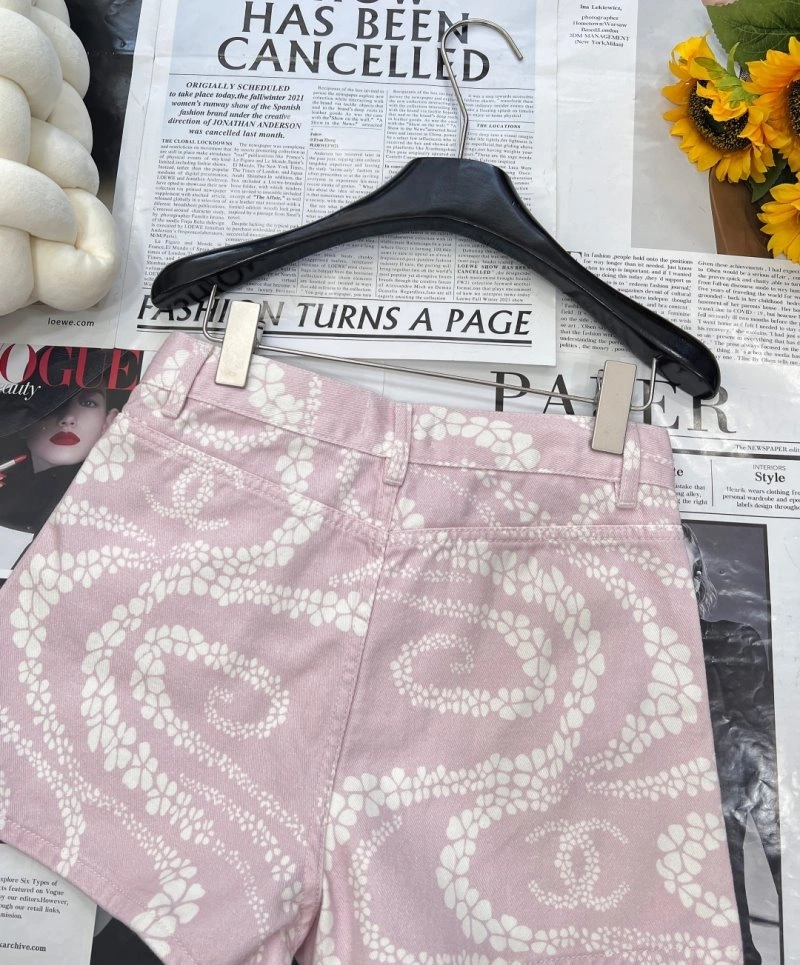 Fashionable Chanel Short Pants 108079