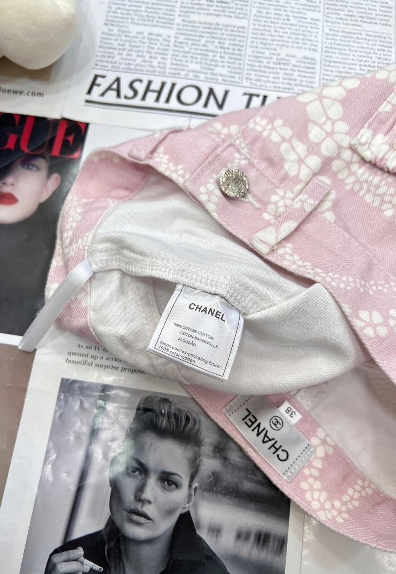 Fashionable Chanel Short Pants 108079
