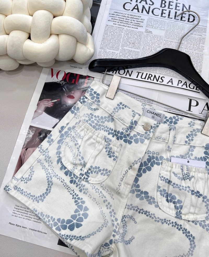 Popular Chanel Short Pants 108077