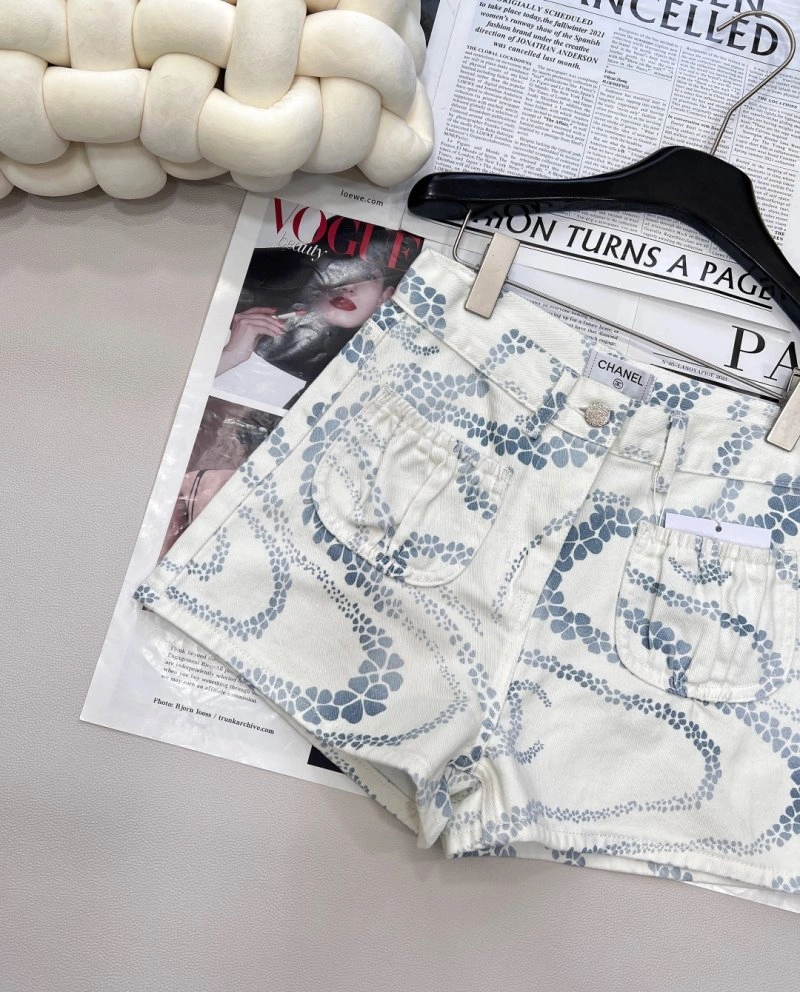 Popular Chanel Short Pants 108077