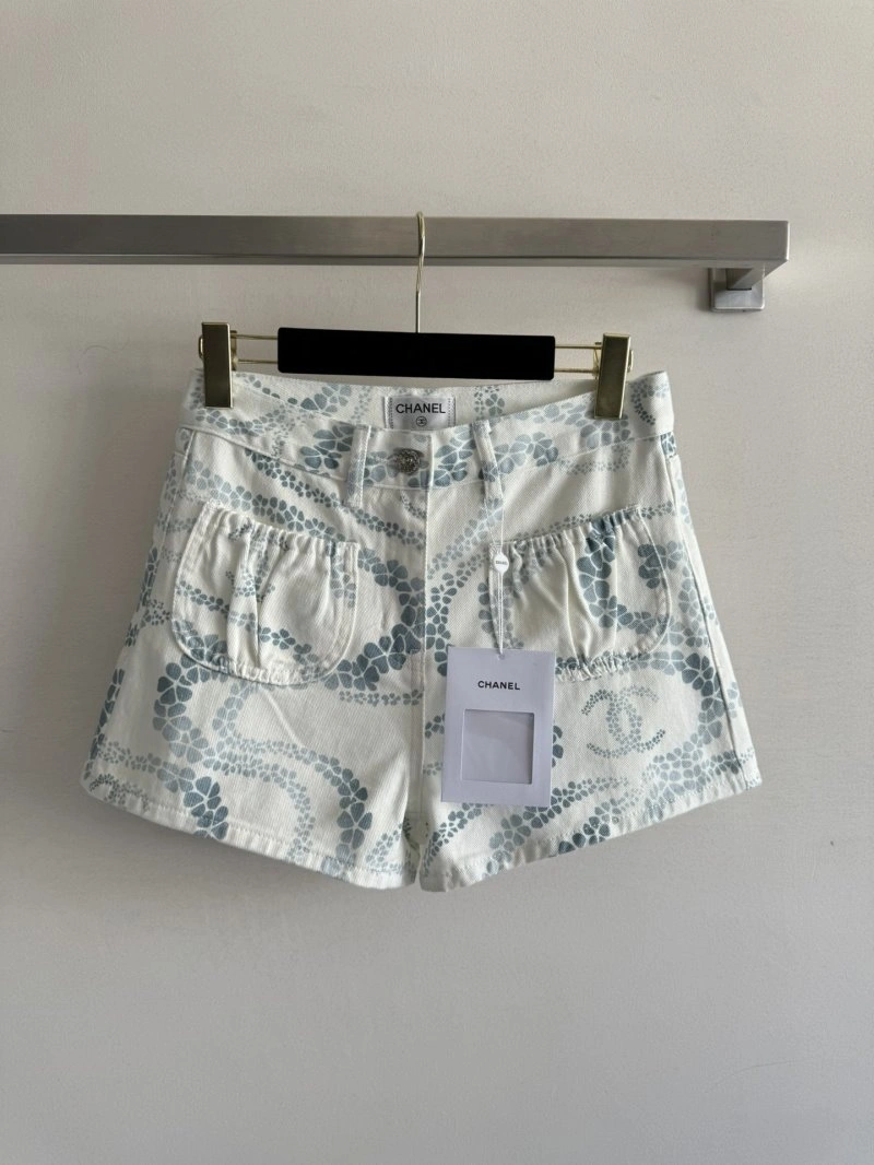 Resilient Chanel Short Pants 108068