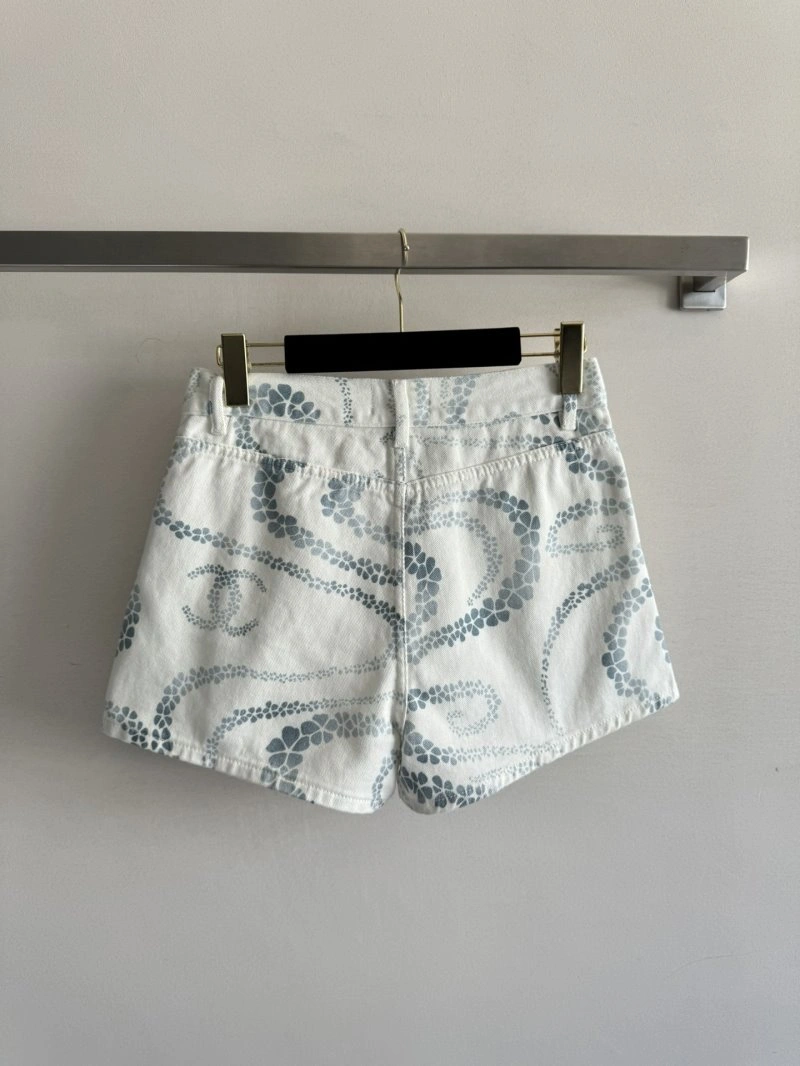Resilient Chanel Short Pants 108068