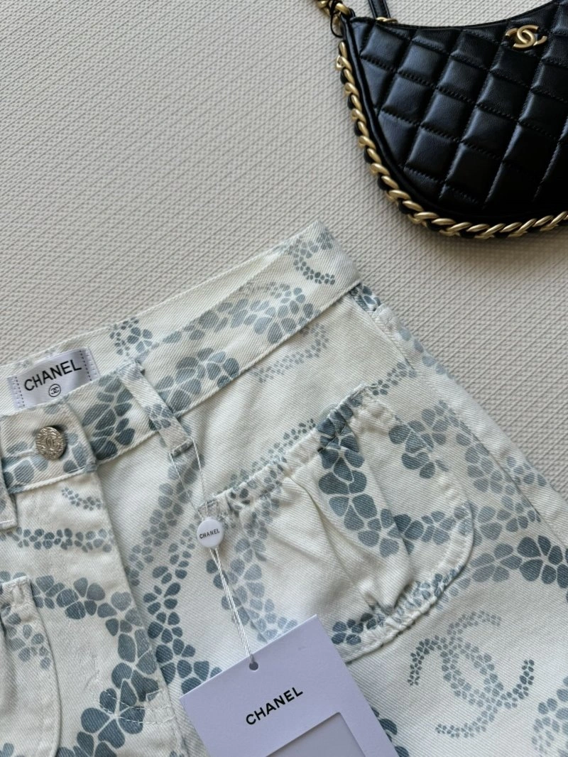 Resilient Chanel Short Pants 108068