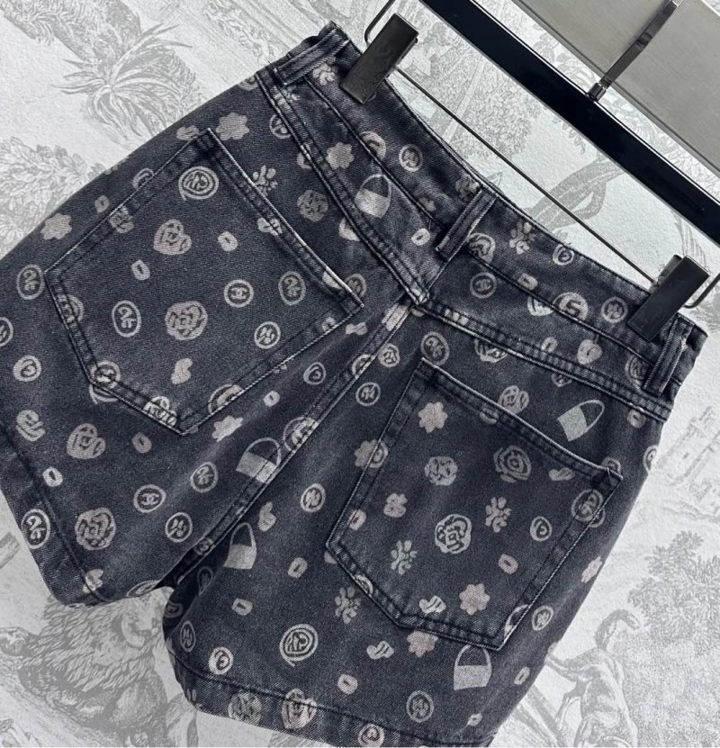 Chanel Short Pants Practical 108069