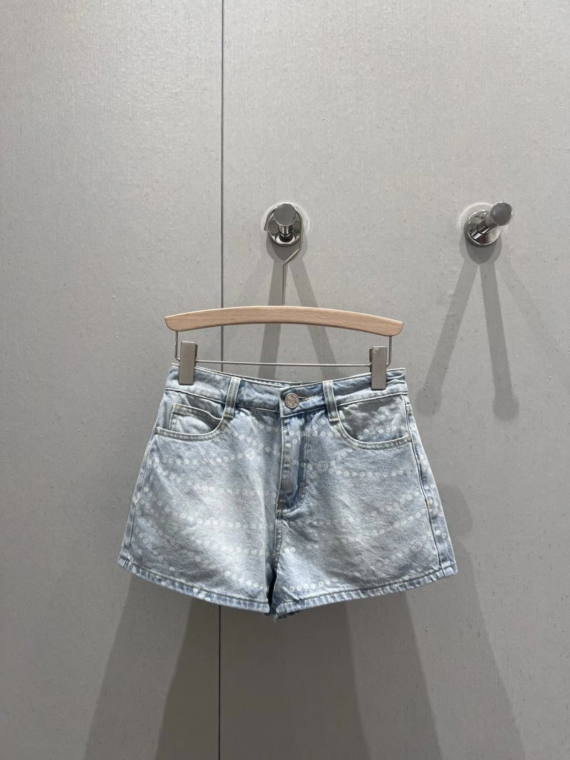 Chanel Short Pants Effortless 108072