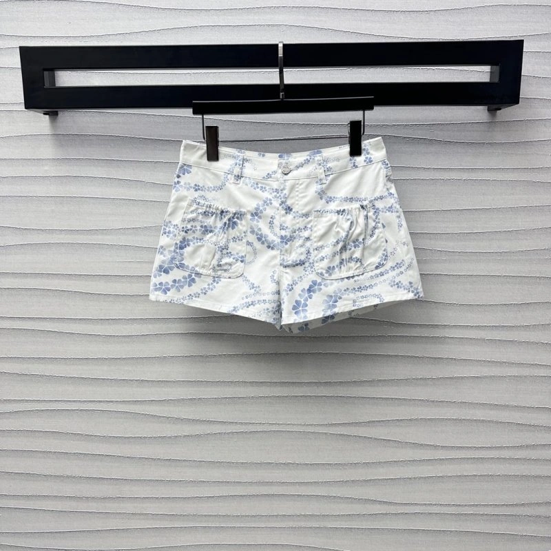 Chanel Short Pants Sleek 108066