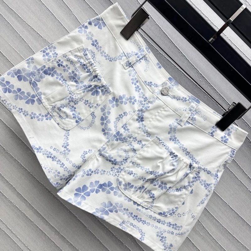 Chanel Short Pants Sleek 108066