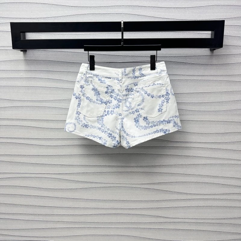 Chanel Short Pants Sleek 108066
