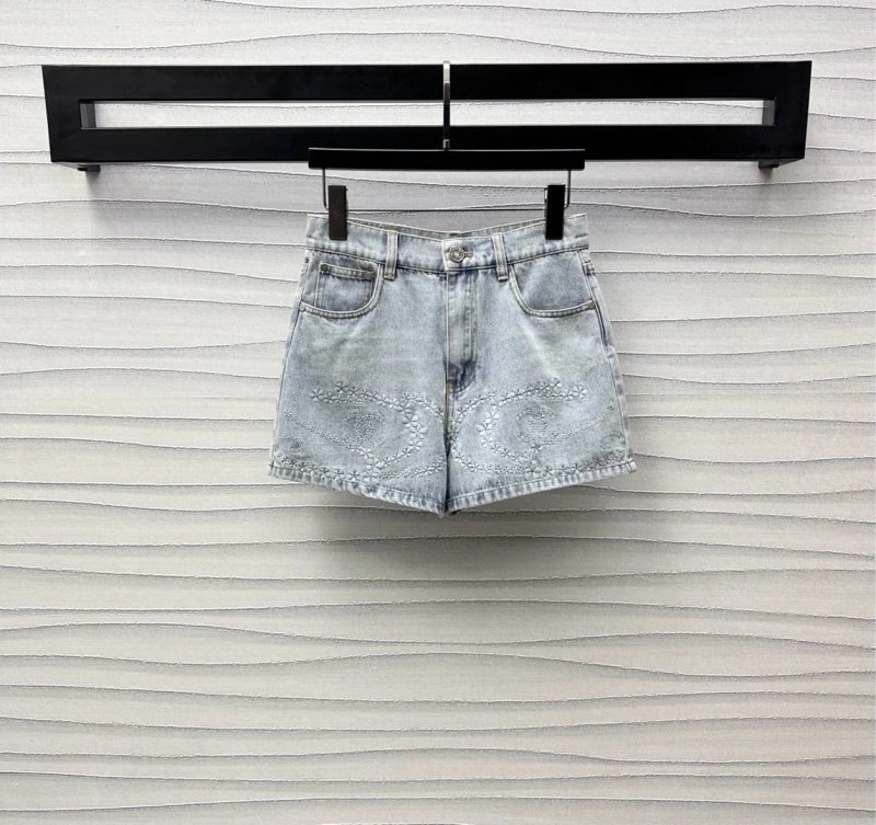 FashionForward Chanel Short Pants 108056