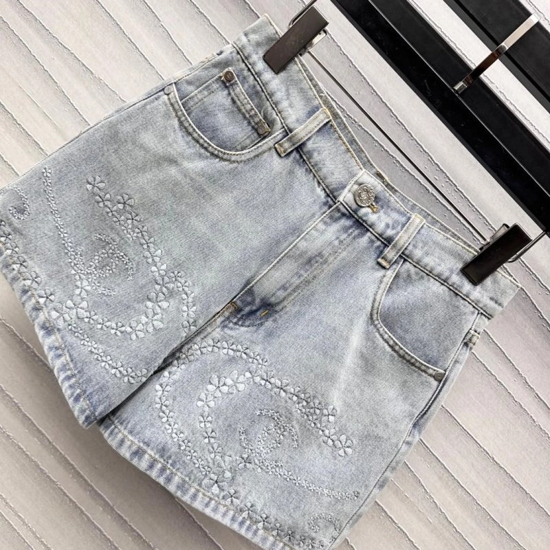 FashionForward Chanel Short Pants 108056