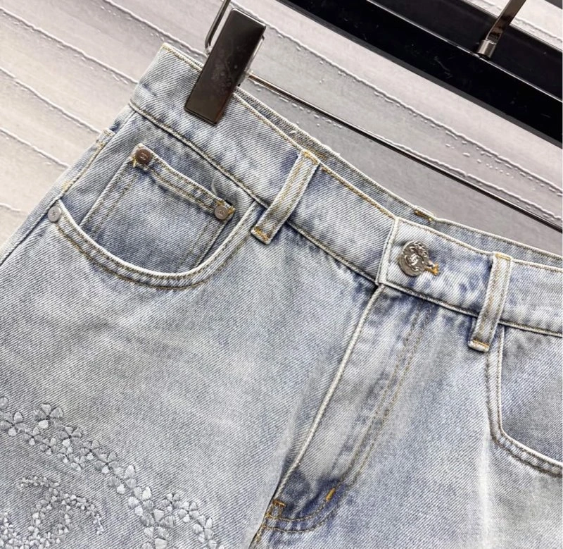FashionForward Chanel Short Pants 108056