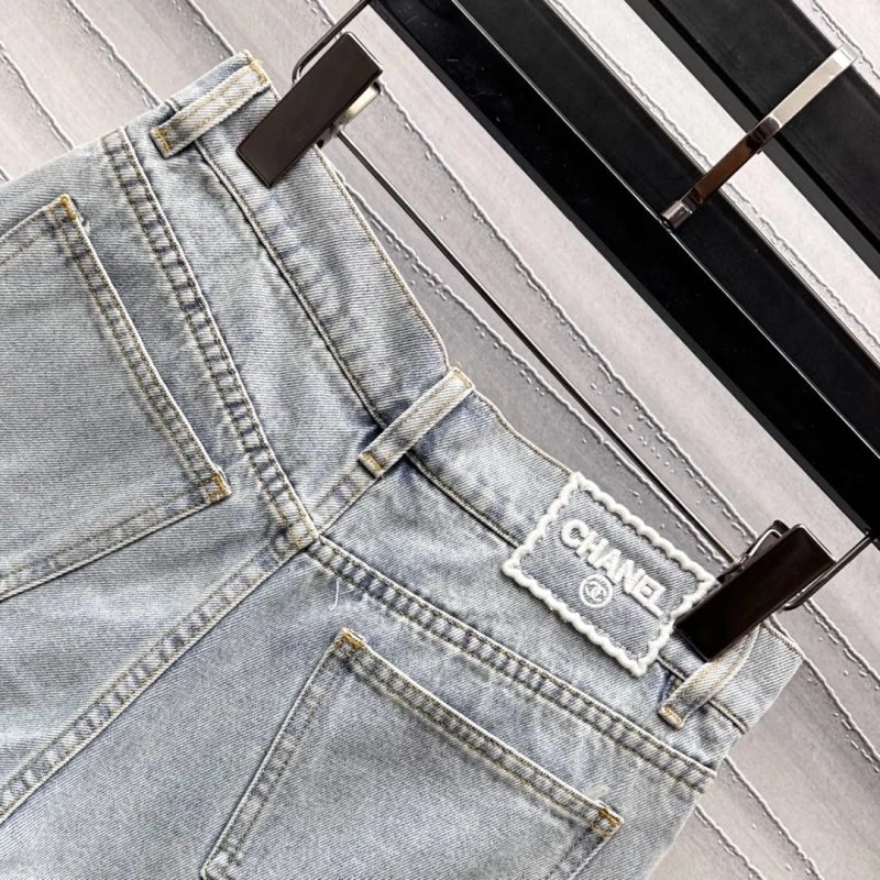 FashionForward Chanel Short Pants 108056