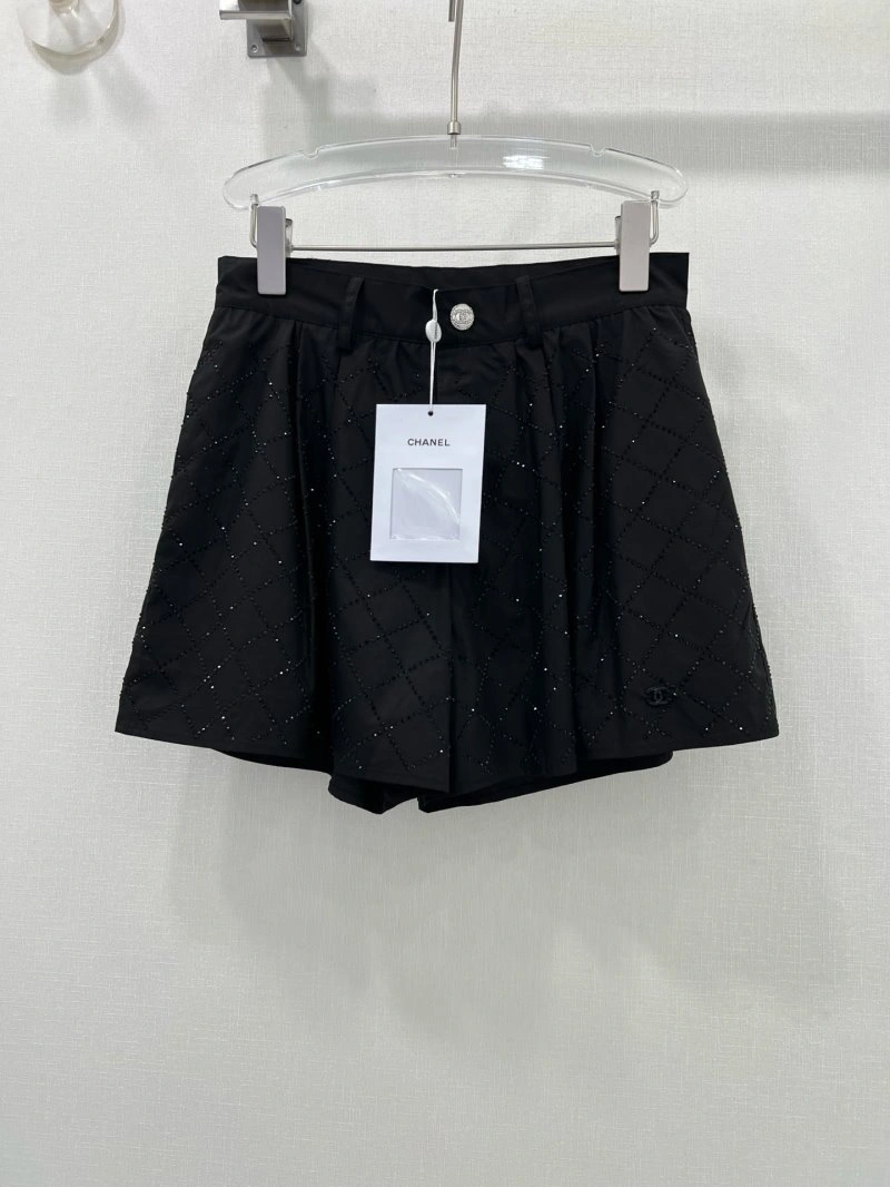 Snug Chanel Short Pants 109737