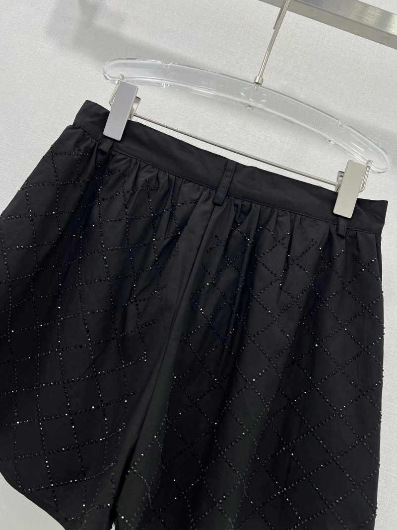 Snug Chanel Short Pants 109737