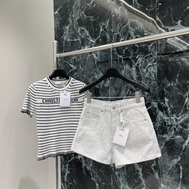 Chanel Short Pants UrbanChic 109740