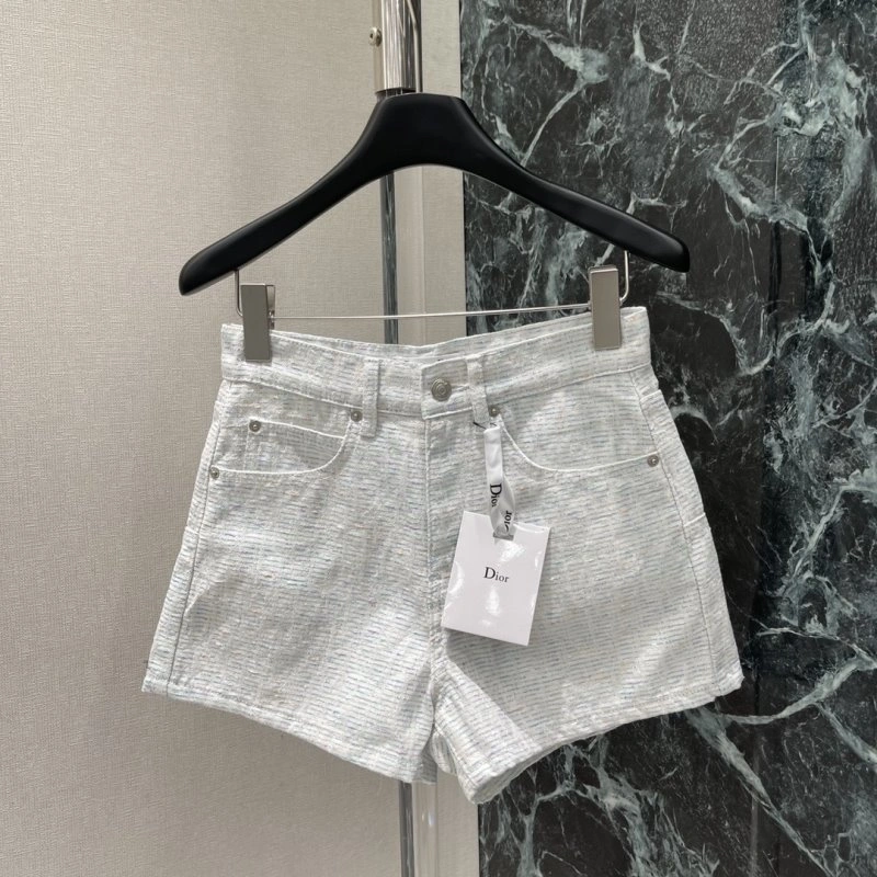 Chanel Short Pants UrbanChic 109740