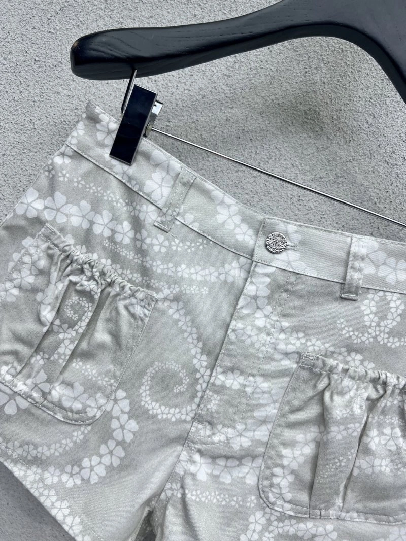 Chanel Short Pants Elegant 109732