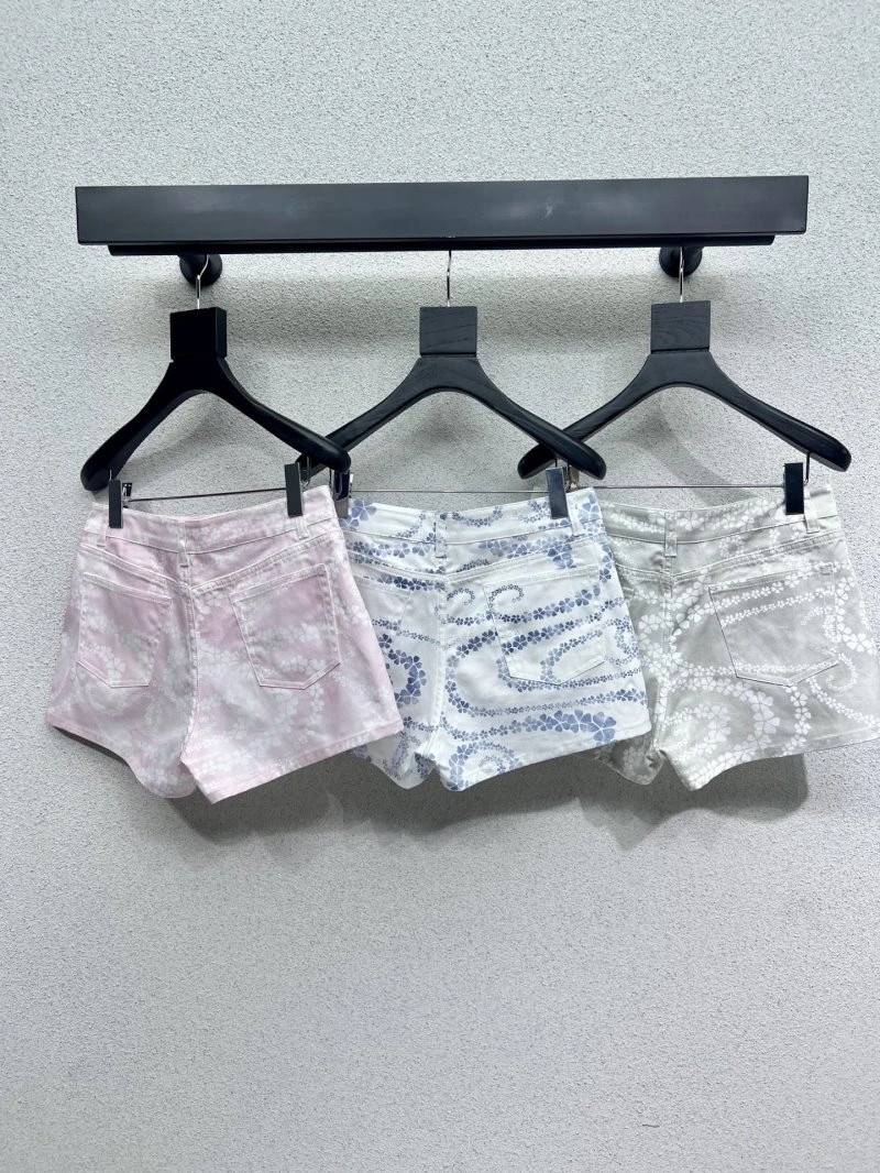 Chanel Short Pants Elegant 109732