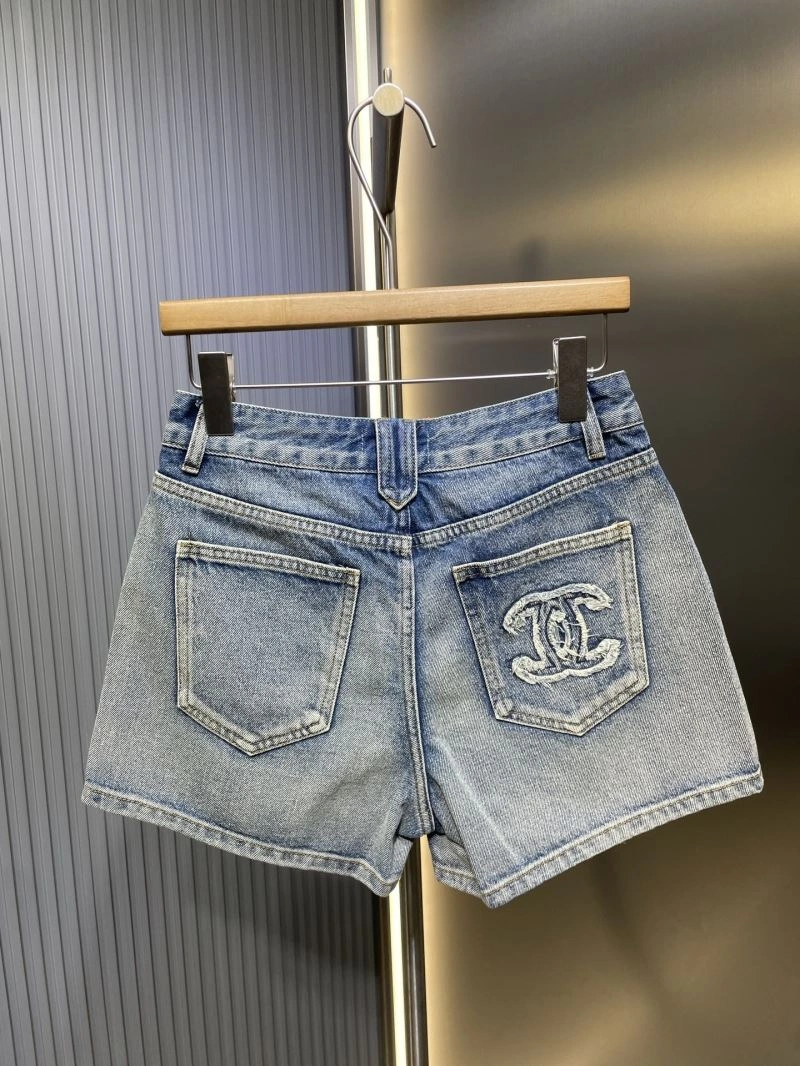 Trendsetting Chanel Short Pants 111212